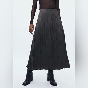 Zara Elegant Midi Pleated Skirt In Grey